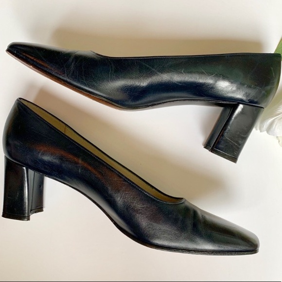 Stuart Weitzman Shoes - Stuart Weitzman Vintage Navy Blue Heels